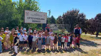 Sivas'ta Minikler Seralara Akın Etti! Kendi Elleriyle Hasat Etti