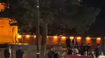 Sivas Kent Meydanı'nda Kontrolden Çıkan Otomobil Direğe Çarptı