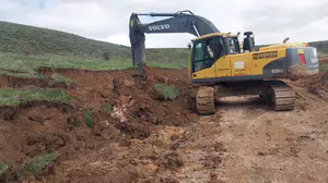 Şarkışla Kırsalında Toprak Kaymasına Hızlı Müdahale