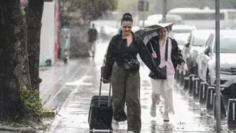 Meteoroloji'den saatli uyardı! Kavurucu sıcaklara ara: Kuvvetli yağış geliyor serinleyeceğiz