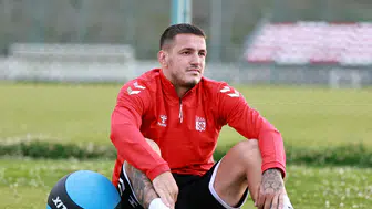 Performansı Tartışılıyordu: Rey Manaj Sivasspor Taraftarından Özür Diledi