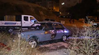 Nevşehir'de Park Halindeki Otomobil Alev Alev Yandı! Araç Hurdaya Döndü