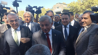 Eski Başbakan Davutoğlu Şüpheli Sıfatıyla İfade Verdi! Adliye Önünde Sert Sözler