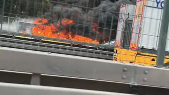 Bakırköy’de Hareket Halindeki İETT Otobüsünde Yangın Paniği: Alev Alev Yandı!
