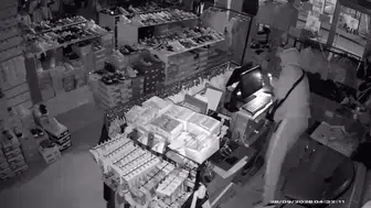 Sivas Zara’da 3 Saatte 5 İş Yerine Giren Hırsızlar Kapıları Kapatıp Çıktı