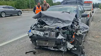 Şile Yolu’nda Otomobil Bariyerlere Çarptı: Araç Hurdaya Döndü