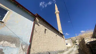 Sivas'taki Tarihi Kilise 42 Yıldır Cami Olarak Kullanılıyor