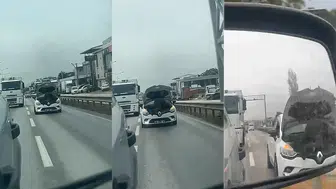 Bursa’da Seyir Halindeki Otomobilde Şaşırtan Tamirat!