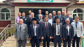 Akıncılar’da Gaziler Günü Dolayısıyla Gazilere Yemek Programı
