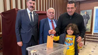 Sivas’ta İl Kongresi Gerçekleştirildi: Ulaş Karasu’dan Birlik ve Değişim Mesajı