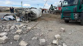 Kontrolden Çıkan Beton Mikseri Metrelerce Sürüklendi!