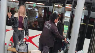 Otizmli Çocuk Kediye Dokundu! Ortalık Bir Anda Karıştı