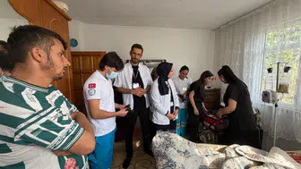 Tokat'ta Öğrenciler Harekete Geçti! Ev Ev Destek Veriyorlar