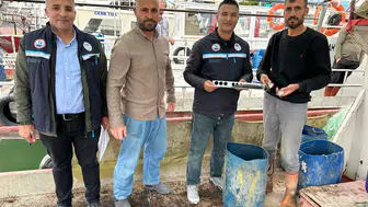 Van'da Balıkçılara Sıkı Denetim: 700 Bin Yavru Sazan Bırakıldı