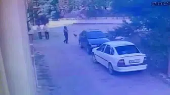 Otomobilin Kapısını Açtı, İçeri Girdi! Sonrası Kamerada