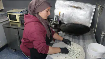 Kanser Tedavisi Gören Çocuğu İçin Direnen Annenin Mücadelesi