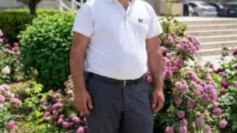 Devrilen tırın sürücüsü öldü