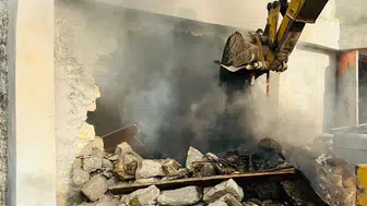 Siirt'te Köy Evinde Korku Dolu Anlar! Depodaki Yangın Söndürüldü