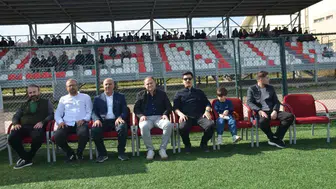 Muş'ta Şampiyonluk Coşkusu! Bulanık Gençlerbirliği Play-Off'a Yükseldi