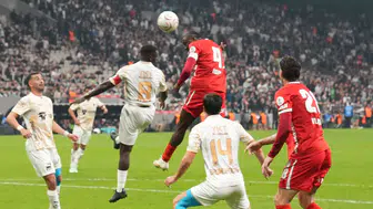 Süper Lig'de Beşiktaş Fırtınası: Başakşehir Engelini Rahat Geçti