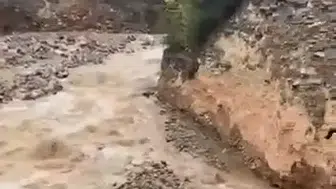 Bursa'da Korkutan Heyelan! Toprak Bir Anda Kaydı, O Anlar Kamerada
