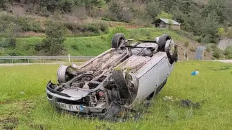 Lastiği Patlayan Araç Savruldu: 5 Kişi Yaralandı!