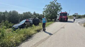 Hatay’da facianın eşiğinden dönüldü! Otomobil şarampole yuvarlandı