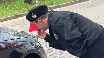Ömer Törnük’ün Bayrak Hareketi Sosyal Medyada Gündem Oldu