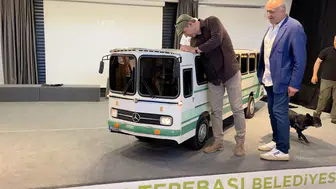 Dünyada Tek: 8 Ay Uğraşıp Gerçek Motorlu Otobüs Yaptı