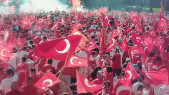 AK Parti’den Millî Takım ve tüm taraftarlara hediye şarkı “Siz Hepiniz Biz Türkiye”