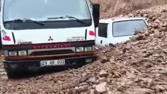 Gümüşhane’de Sel Felaketi: Ev ve Ahır Sular Altında Kaldı