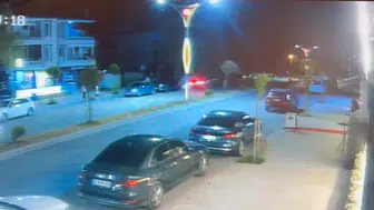 Karasu Sahil Yolunda Dehşet Anları: Araçta Sıkışan 2 Kişi Kurtarıldı!