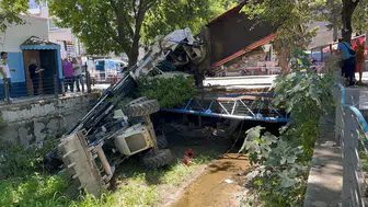 Köprü Çöktü, Vinç Otomobili Ezdi, Kepçe Dereye Uçtu! Mudanya’da Korku Dolu Dakikalar!