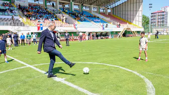 Sivas’ta İlkokullar Arası Futbol Turnuvası Sona Erdi