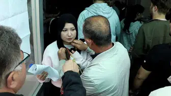 Sivas’ta YKS Öncesi İlginç Anlar: İnci Kolyesini Çıkarmak İçin Kesmek Zorunda Kaldılar