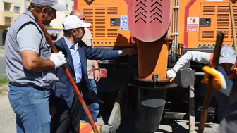 Şarkışla Belediyesi'nden 2.4 Milyonluk Dev Yatırım: Asfalt Robotu İş Başında