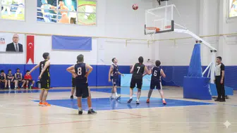 Sivas’ta Genç Basketbolcular İl Birinciliği İçin Parkeye Çıktı