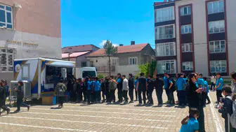 Kümbet Mahallesi’nde Öğrencilere Sıcak Çorba İkramı!