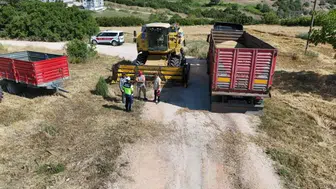 Jandarma Tarlaya İndi! Hasat Yapan Çiftçilere Hayati "Tanker" Uyarısı