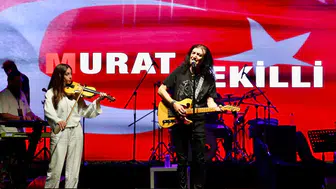 Sivas'ta Murat Kekilli Rüzgarı: Tarihi Kent Meydanı'nda Unutulmaz Gece