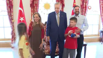 Cumhurbaşkanı Erdoğan, “Cake Not Hate” Kampanyasıyla Tanınan Joshua Harris’i Kabul Etti