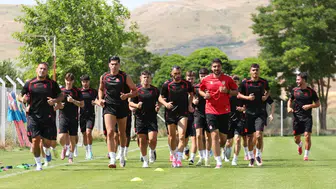 Sivassporlu Mert Çelik, yeniden Süper Lig'e döneceklerine inanıyor