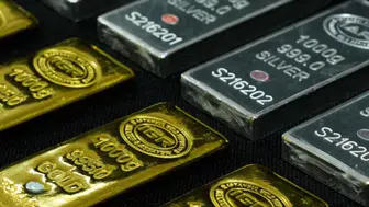 Altın ve Gümüşte Tarihi Rekor: Ons 4 Bin 400 Doları Aşarak Zirve Yaptı!