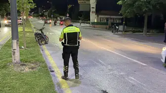 Sivas'ta Motosiklet ile Elektrikli Bisiklet Çarpıştı