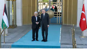 Cumhurbaşkanı Erdoğan, Filistin Devlet Başkanı Abbas'ı Resmi Törenle Karşıladı
