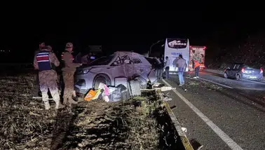 Sivas Yolunda Feci Kaza: Otobüs ile SUV Çarpıştı