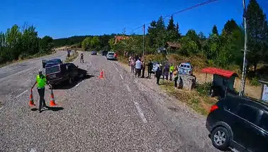 Kastamonu'da İki Aracın Çarpıştığı Kazada 2 Kişi Hastaneye Kaldırıldı