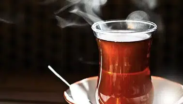 Çok sıcak içecekler yemek borusuna zarar vererek kanser riskini artırıyor
