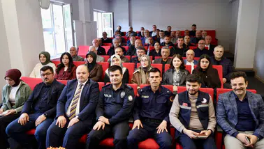 Koyulhisar’da Muhtarlarla İstişare Toplantısı Gerçekleştirildi