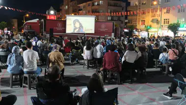 Sivas’a Gezen Sinema Müjdesi: Çocuklar Açık Hava Sinemasıyla Buluşacak